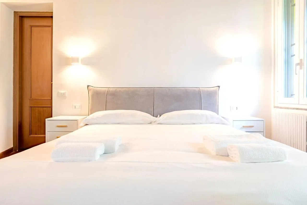 Apartment Appartamento Le Guglie In Piazza Castello - Centro Storico Milan Italy